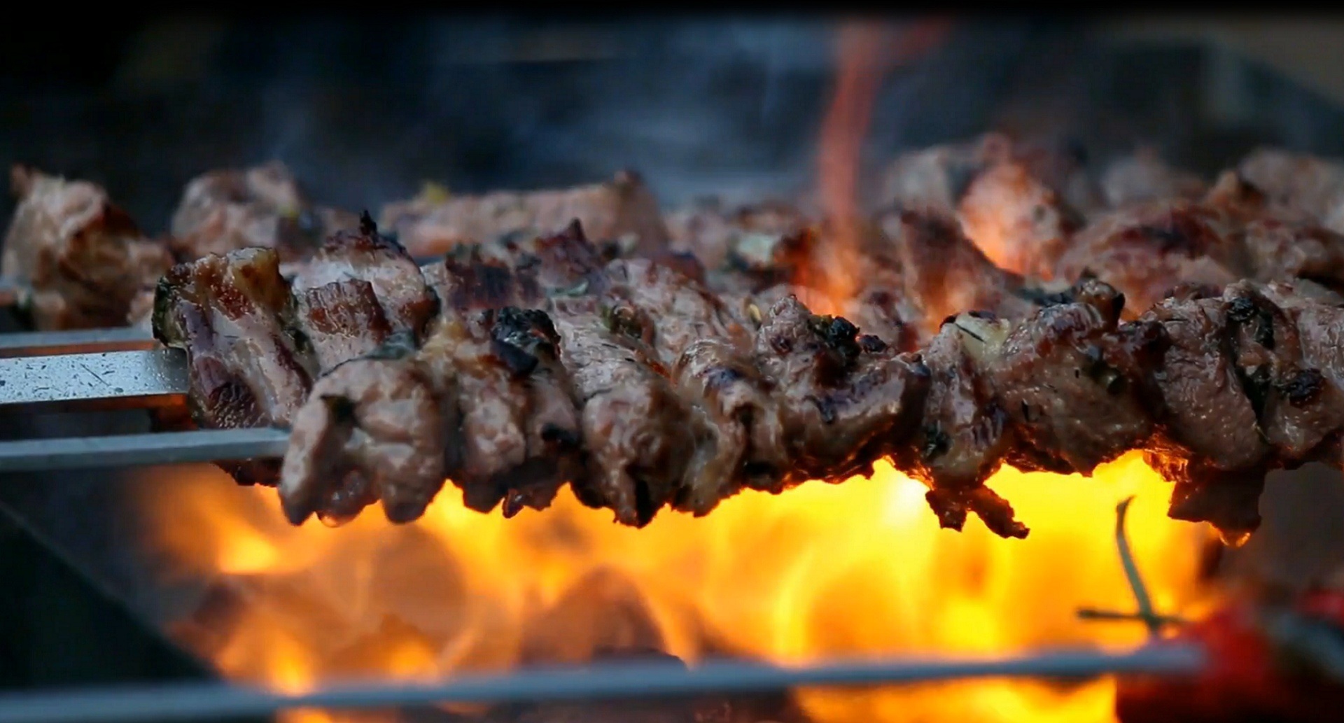 meat on grill close up